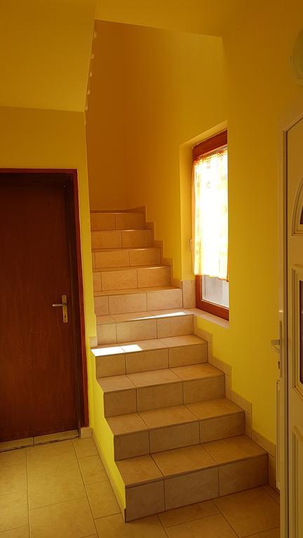 Villa Nora เฮวิซ ภายนอก รูปภาพ